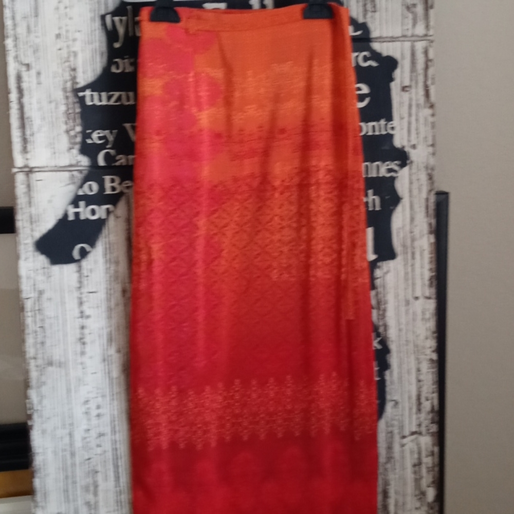 Ellen Tracy Company Silk Wrap Skirt - Picture 2 of 9
